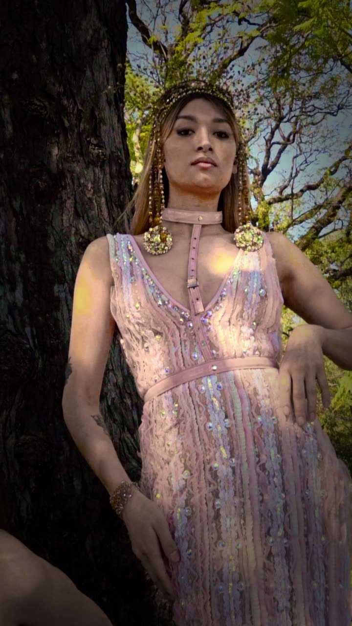 Vestido bordado rosa