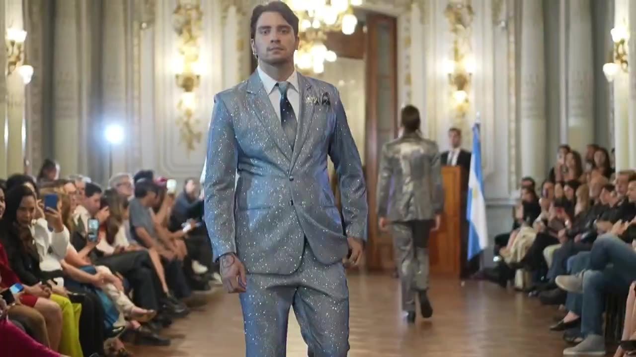 Sastrería masculina en pasarela